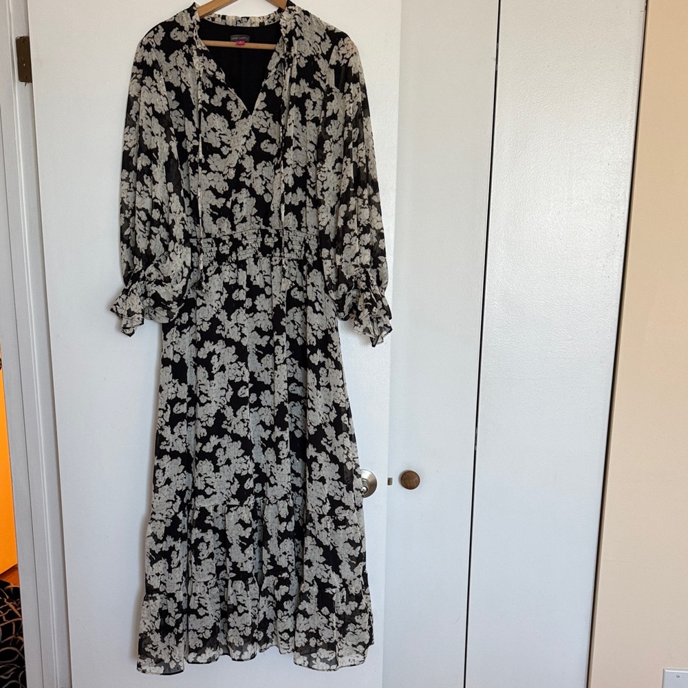 Vince Camuto Black and White Floral Long Sleeve Dress. Xl. New